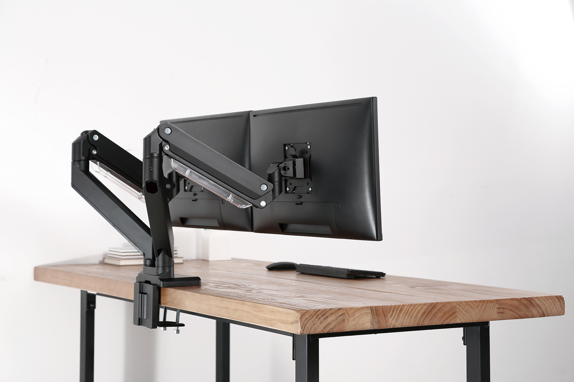 DIGITUS Universal Dual Monitorhalter mit Gasdruckfeder und Klemmbefestigung, Ansicht 4