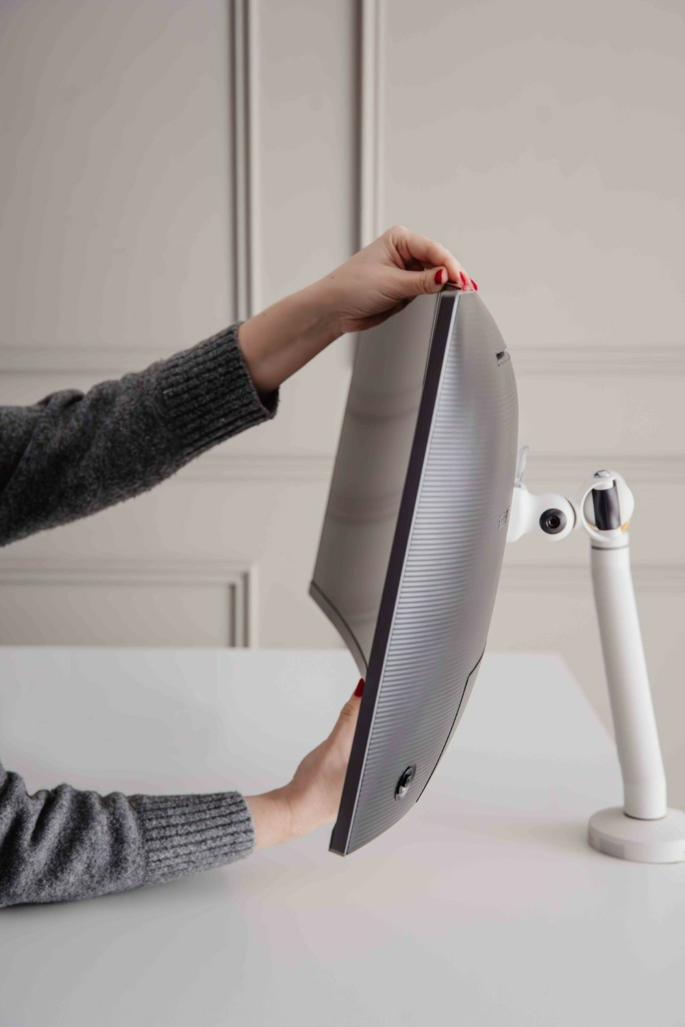 Bakker Elkhuizen Flexible Single - Befestigungskit - verstellbarer Arm - für Monitor - Aluminium - Weiß, Ansicht 4