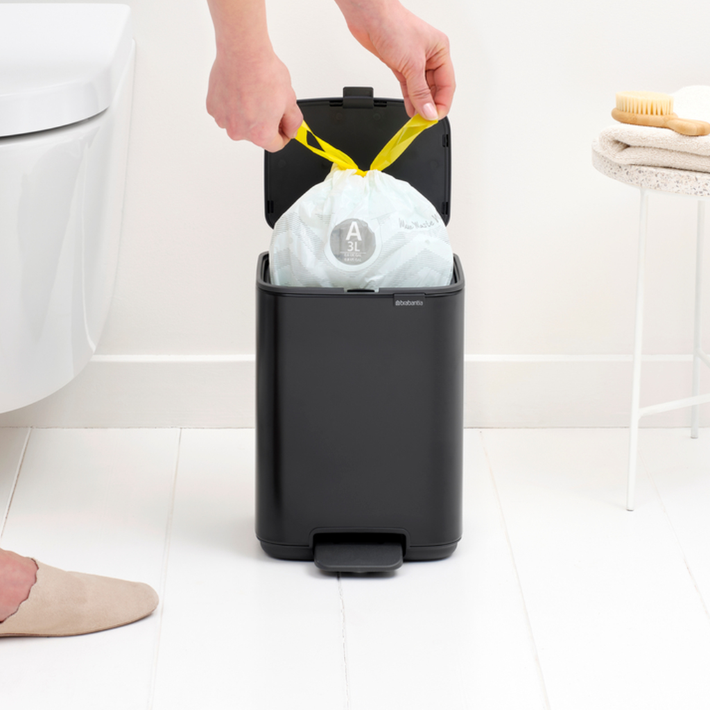 Brabantia BO Treteimer 4 Liter Matt Black, Ansicht 2