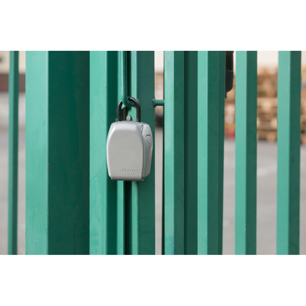 MasterLock Großer Schlüsselkasten für extra Sicherheit - Select Access - mit Bügel - Grau - Zahlenschloss - 4 Stück(e), Ansicht 2