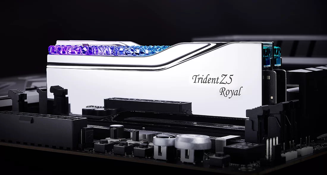 G.Skill D532GB 6400-32 Trident Z5 Royal K2 GSK (F5-6400J3239G16GX2-TR5S), Ansicht 3