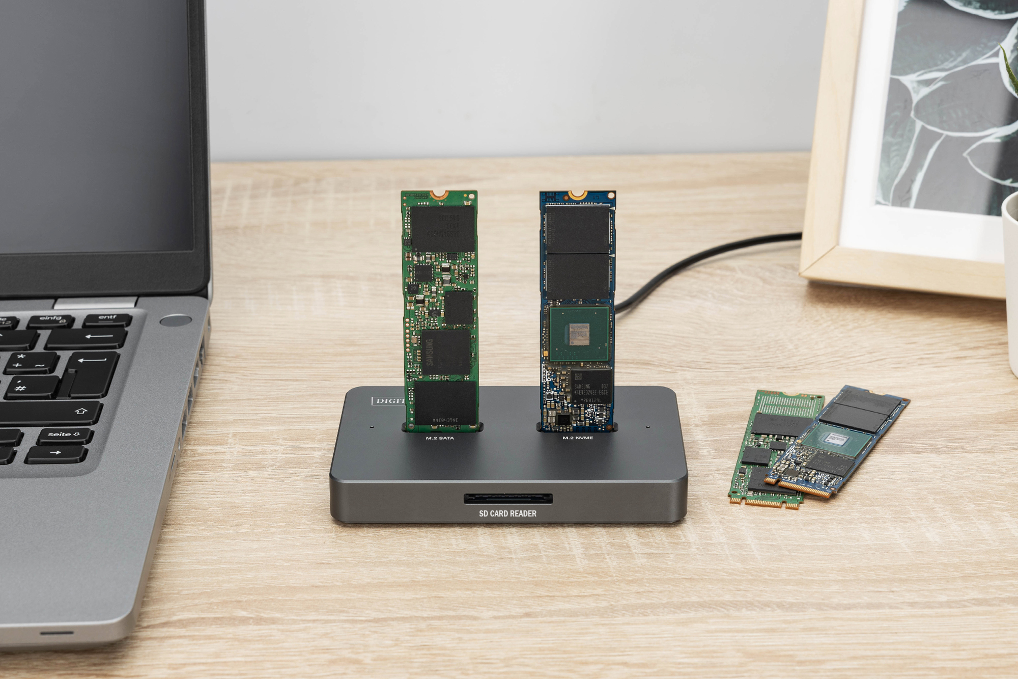 DIGITUS Docking USB-C->NVMe SSD SATA SSD SD, Ansicht 3