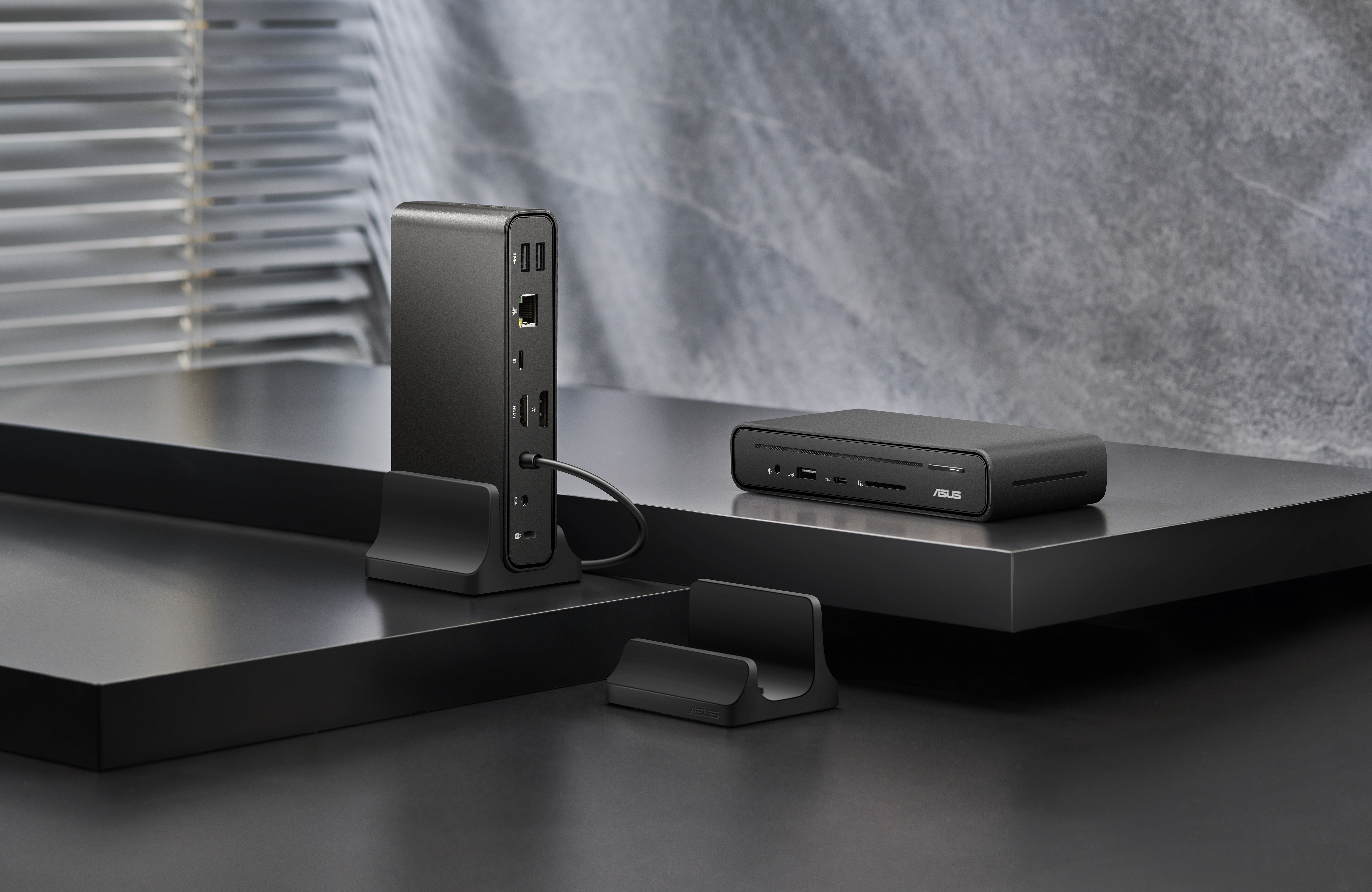 ASUS DC300 - Dockingstation - USB-C - HDMI, DP, USB-C, Ansicht 3