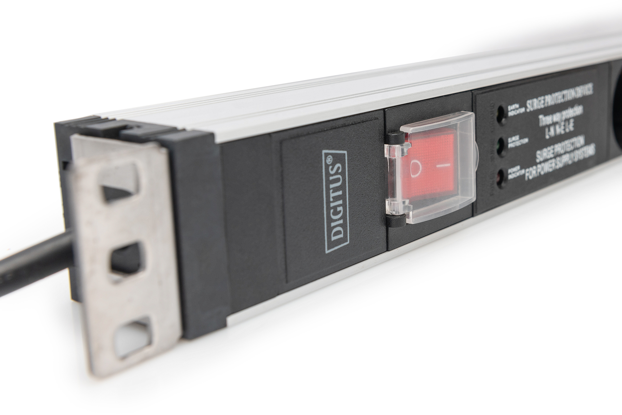 DIGITUS Stromverteilungseinheit (Rack - einbaufähig) - Wechselstrom 230 V - 3600 VA - 1-phasig, Ansicht 3