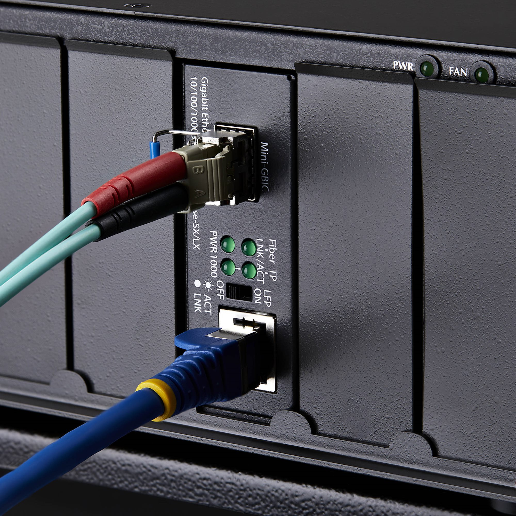 StarTech.com SM LC Fiber Media Converter 20km - Converter - Glasfaser (LWL), Ansicht 2