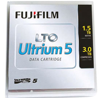 Fuji - 5 x LTO Ultrium 5 - 1.5 TB / 3 TB - etikettiert - für PRIMERGY RX600 S6, TX1320 M3, TX1320 M4, TX1330 M3, TX1330 M4, TX2550 M4, TX2550 M5