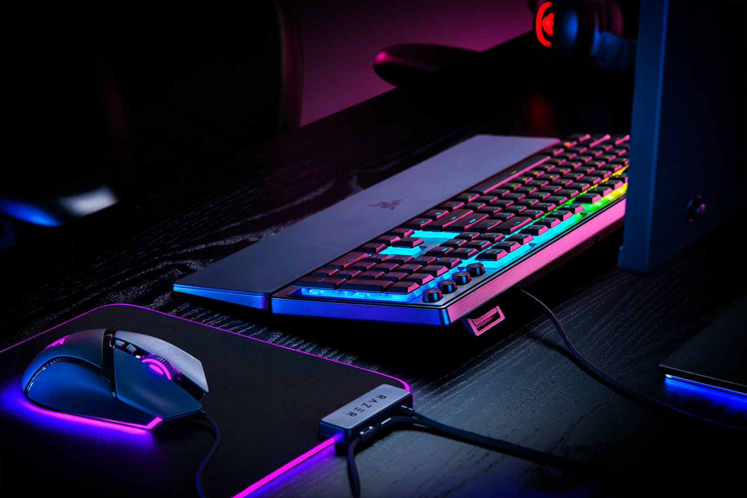 Razer Ornata V3 - Tastatur - flaches Profil - hintergrundbeleuchtet - TL: Deutsch, QWERTZ, Ansicht 4