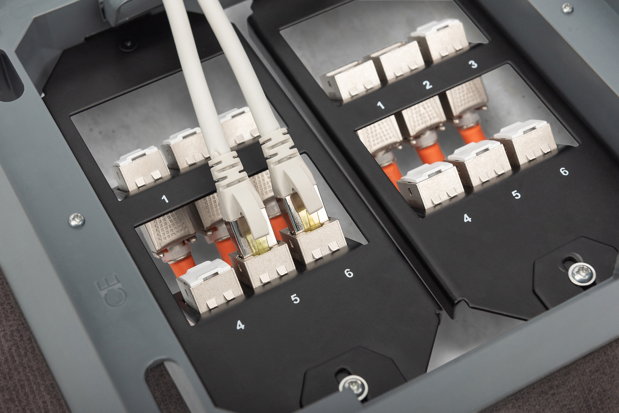 DIGITUS Bodentankhalter für Keystone Module, Ansicht 2