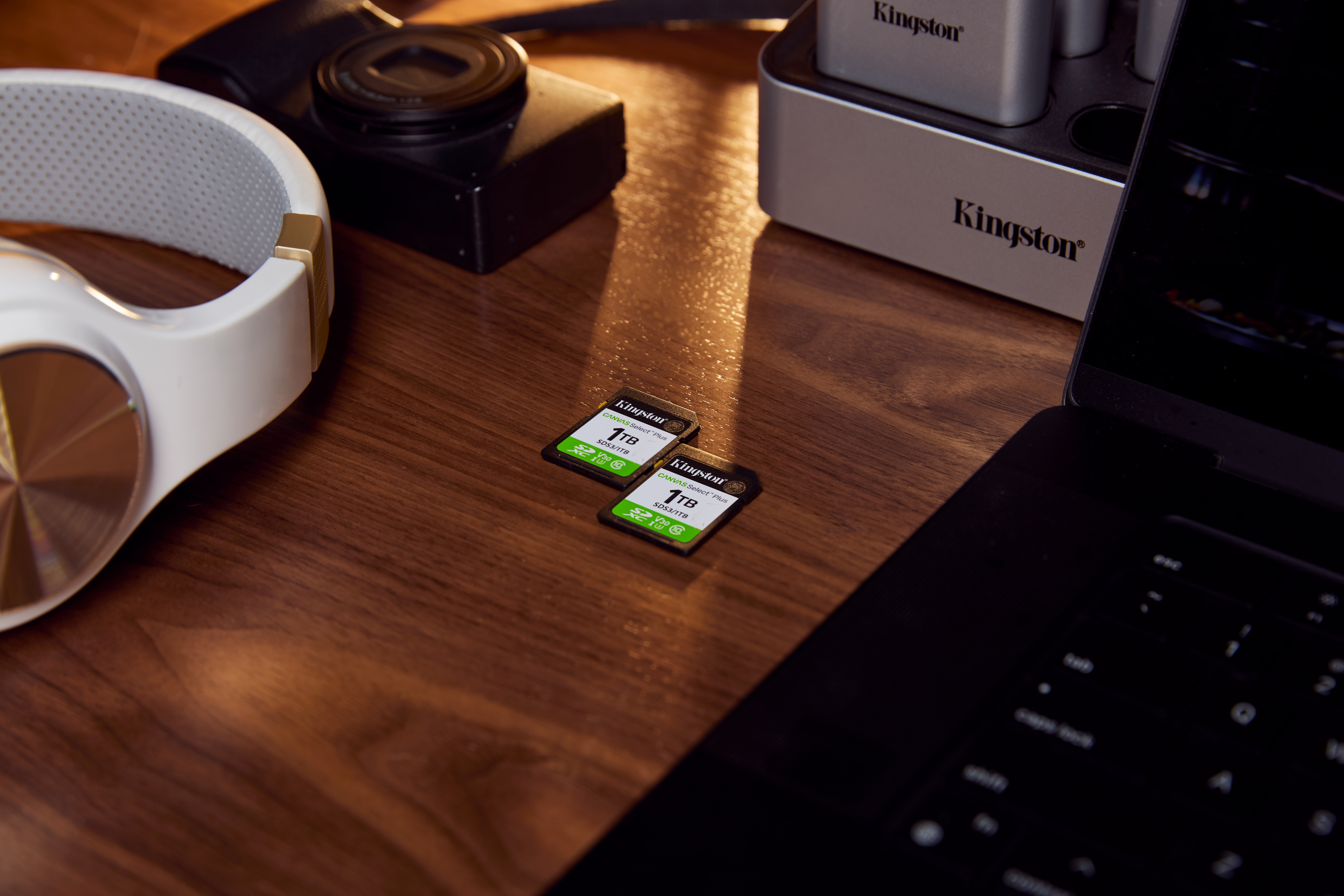 Kingston Canvas Select Plus - Flash-Speicherkarte - grün, schwarz, weiß 1 TB, Ansicht 4
