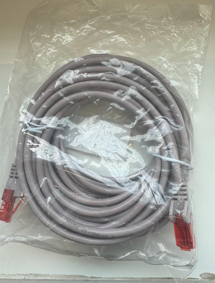 MicroConnect U/UTP CAT5e Grey/Lavendel 10 Pack 20 pcs in a colli - CAT 5e - UTP - Netzwerk - CAT 5e, Ansicht 2