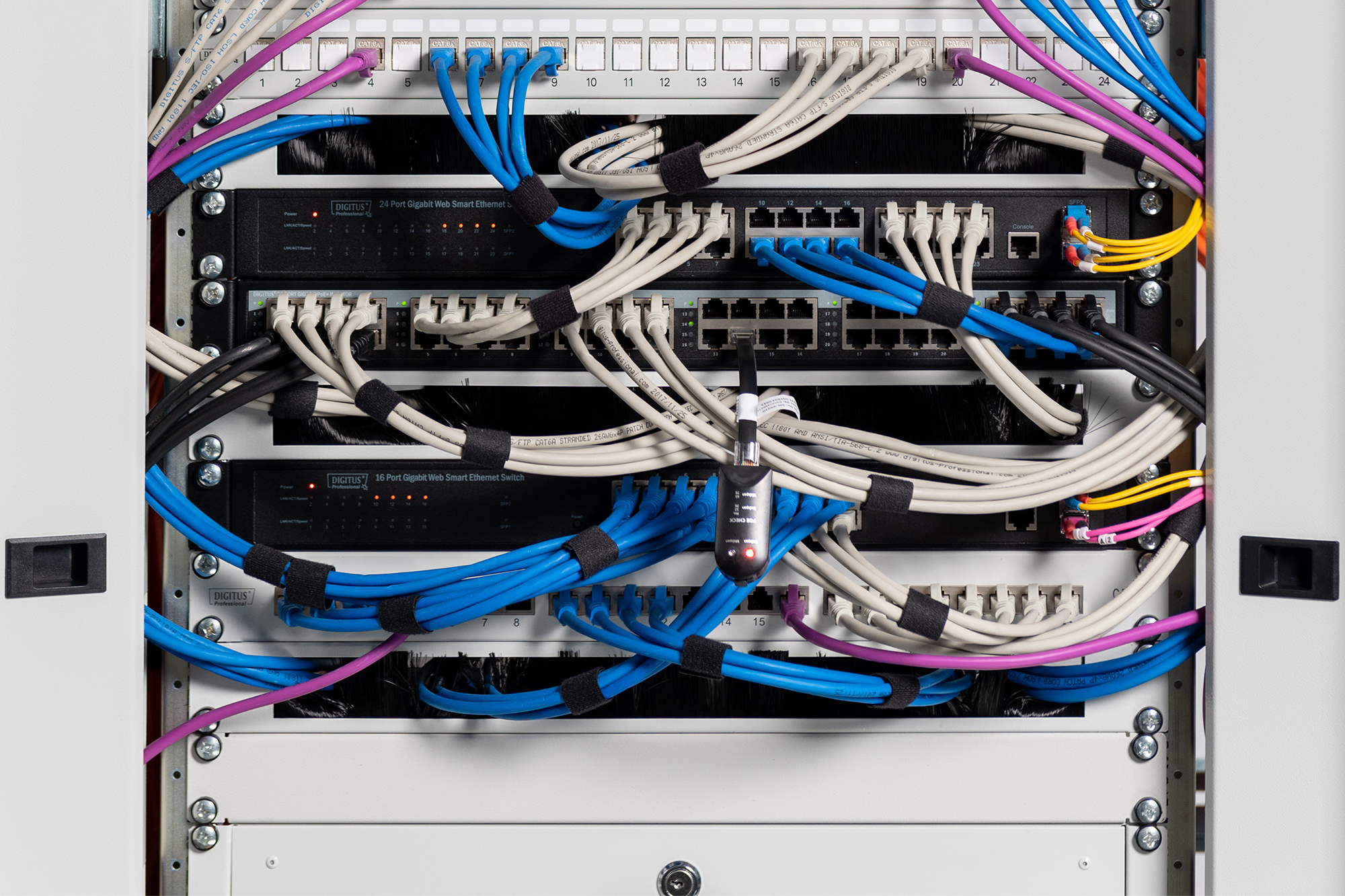 DIGITUS Blindabdeckung für 483 mm (19)-Schränke, Ansicht 4