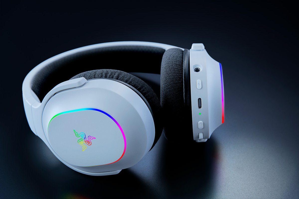Razer Barracuda X Chroma - White, Ansicht 4