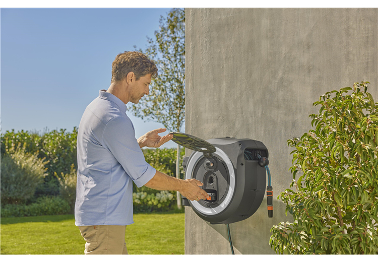 Gardena Power Roll XL 18642-20 35 m 1 St. Grau-Weiß Akku-Wand-Schlauchbox, Ansicht 4