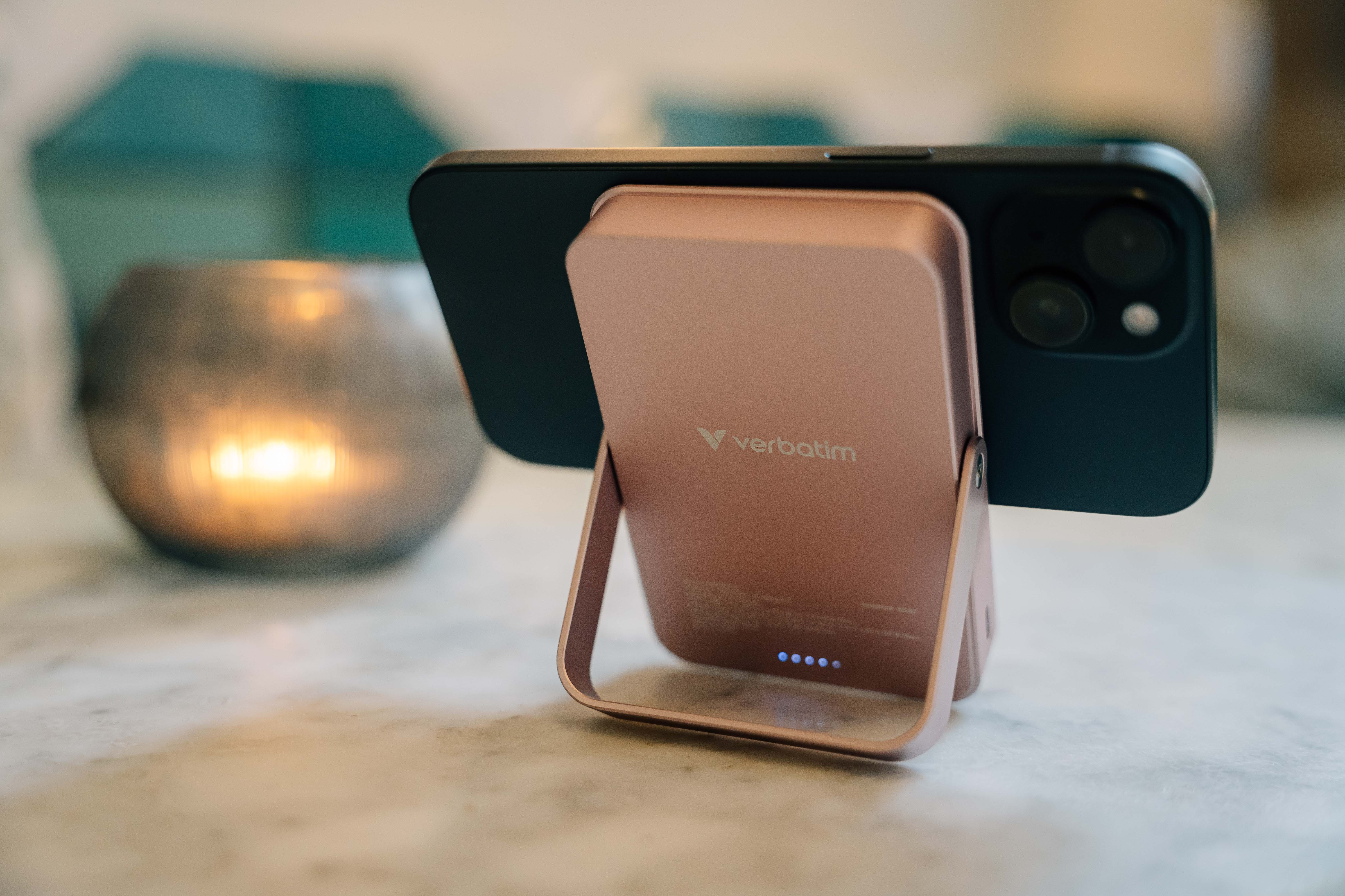 Verbatim Power Bank mit Standfuß mag.wireless 10000mA schw. 32264, Ansicht 2