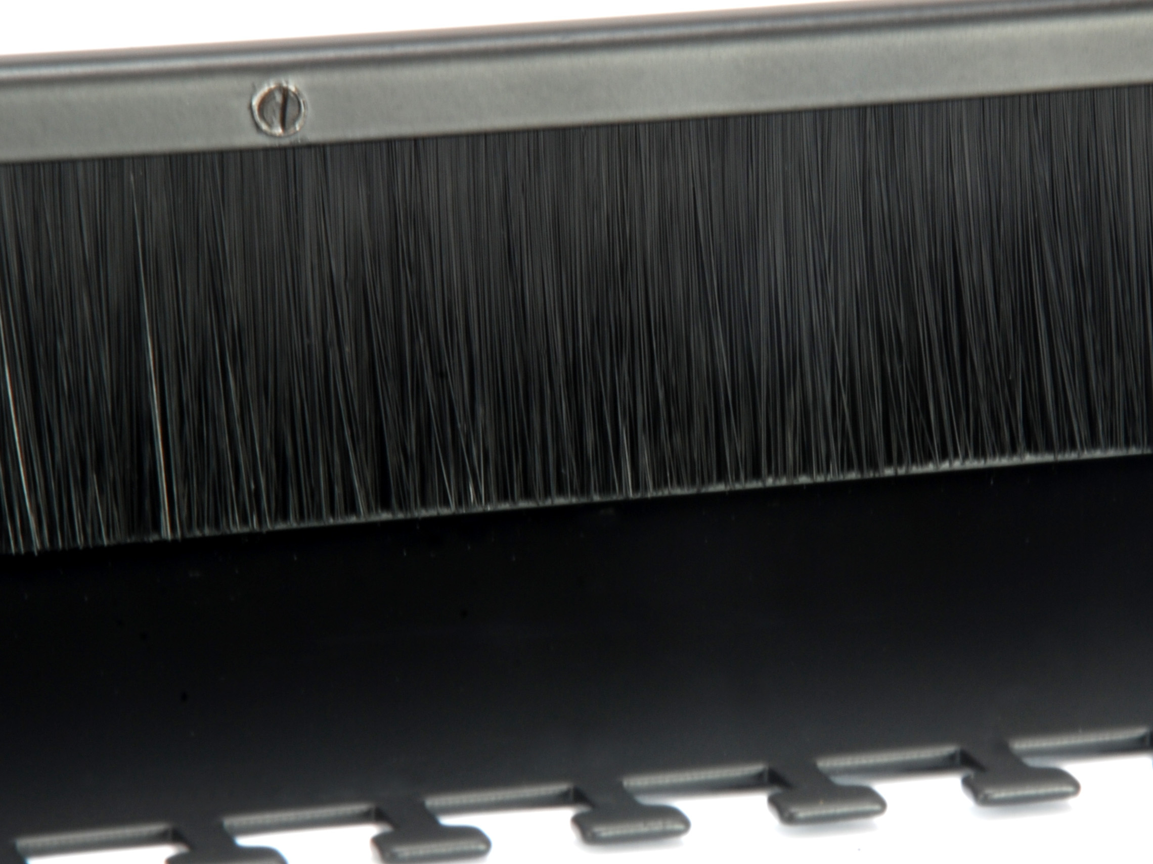 Equip Pro - Kabelabdeckung mit Bürsten - Schwarz, RAL 9005 - 1U - 48.3 cm (19), Ansicht 4
