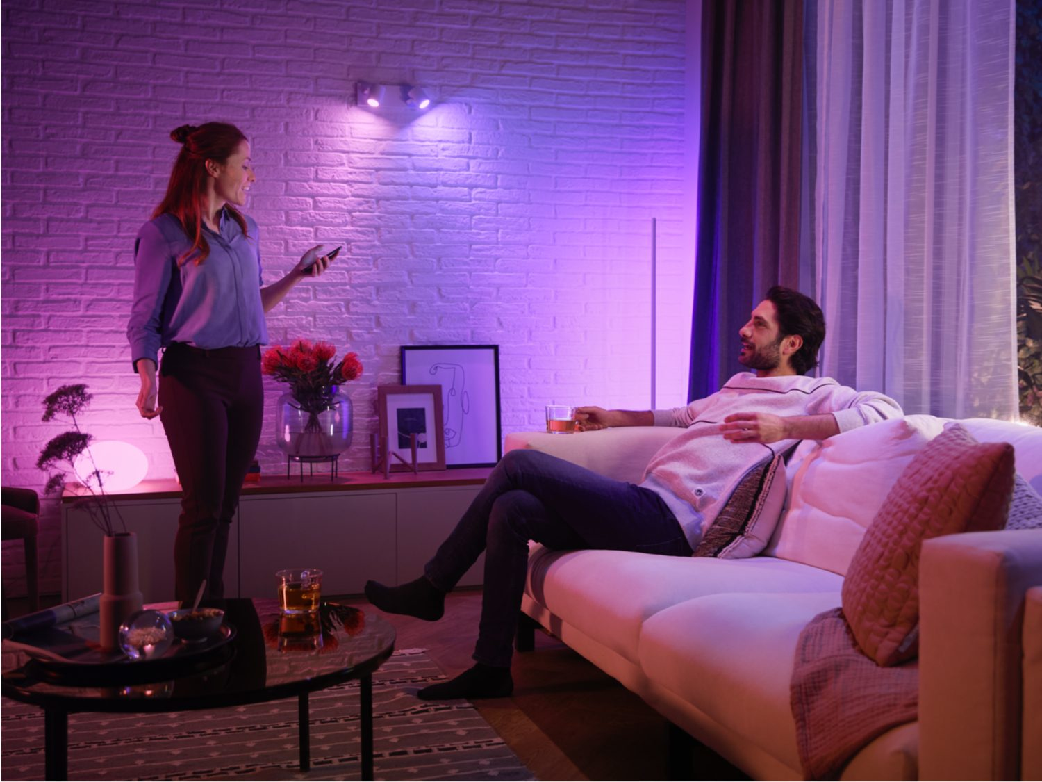 Philips Hue White and Color Ambiance - LED-Spot-Glühbirne - GU10 - 4.2 W (Entsprechung 50 W), Ansicht 4