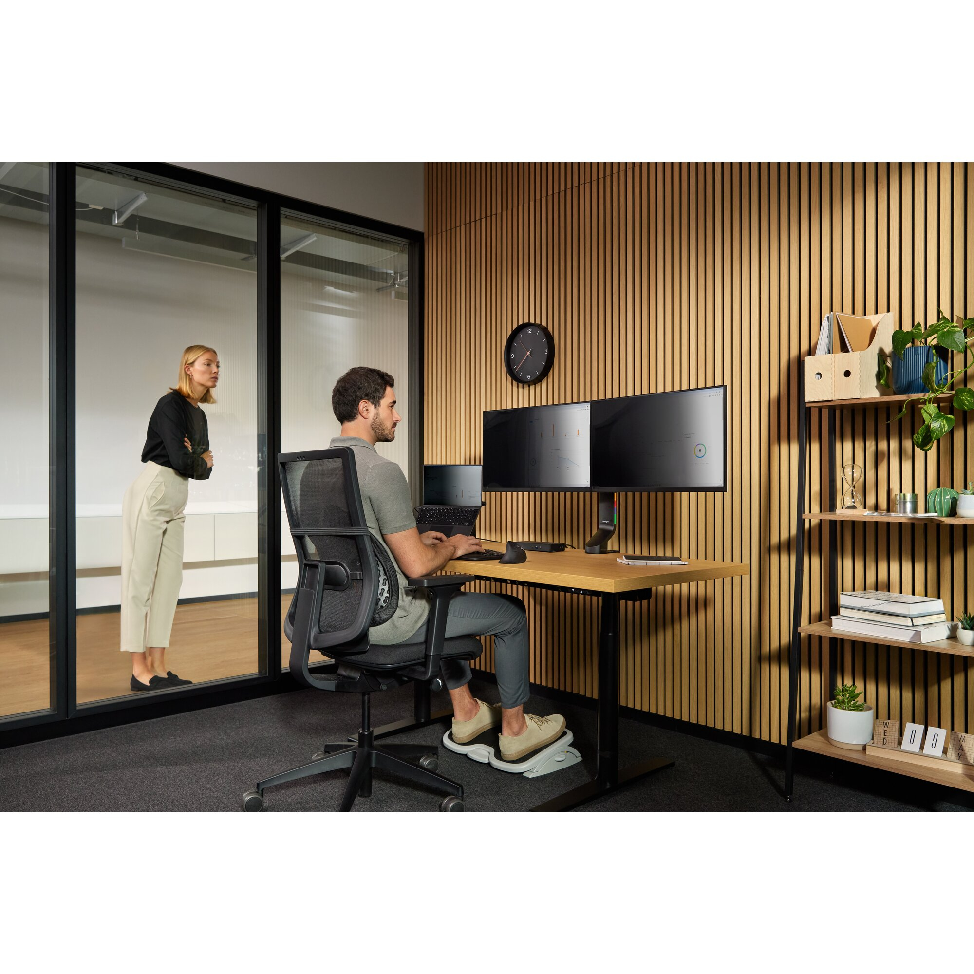 Kensington SoleMate Plus - Fußstütze - Grau, Ansicht 2