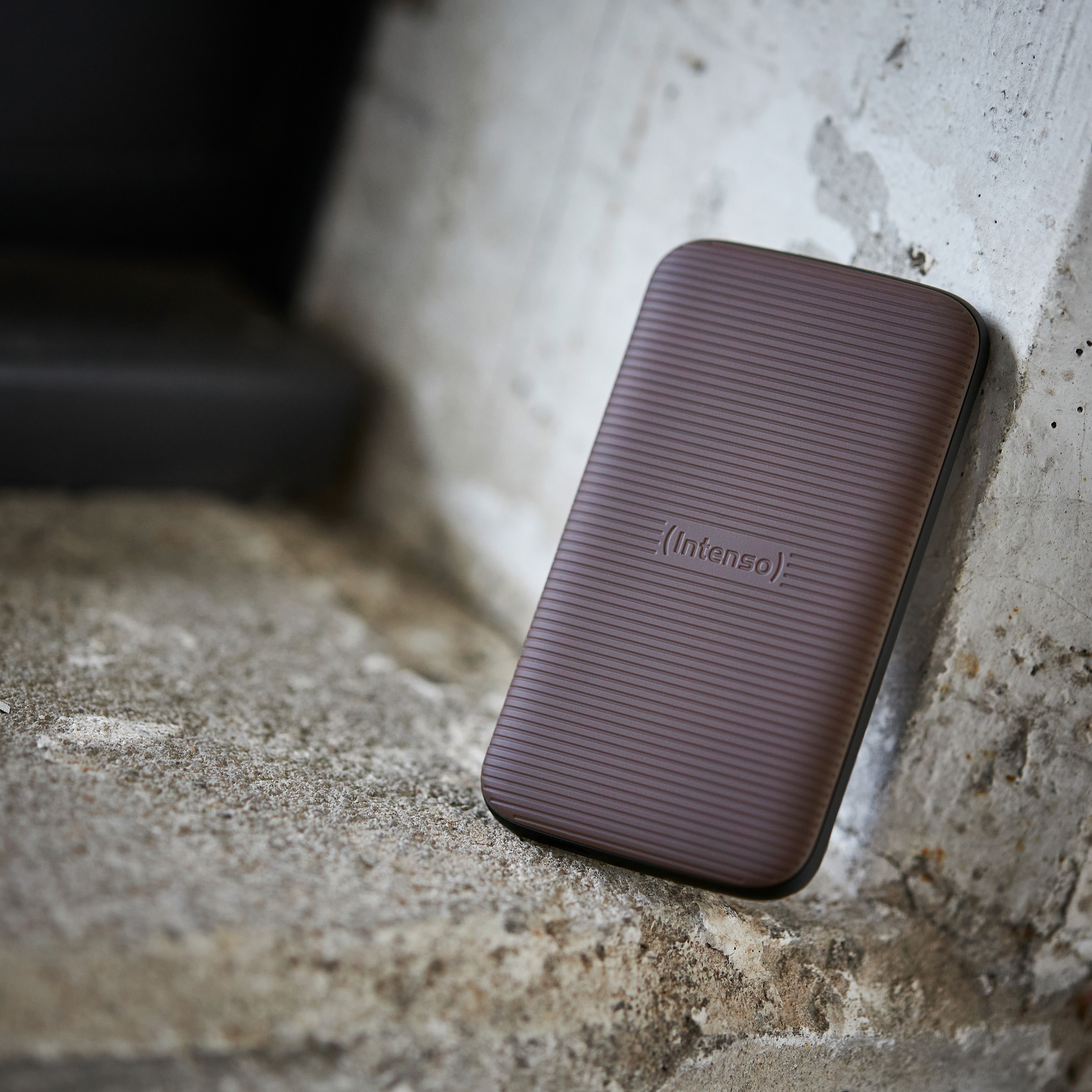 Intenso TX500 - SSD - 2 TB - extern (tragbar) - USB 3.2 Gen 2x1 (USB-C Steckverbinder), Ansicht 3