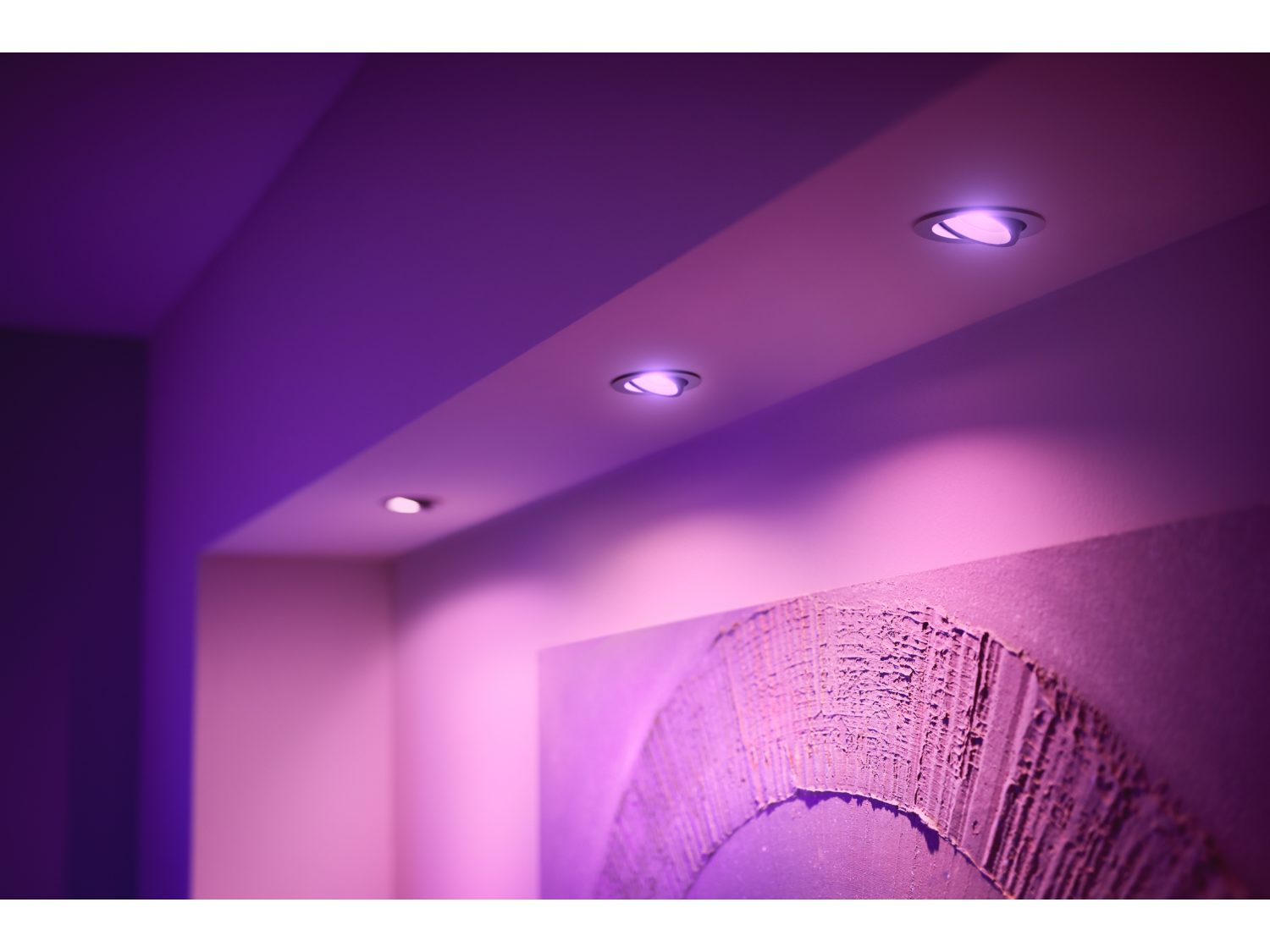 Philips Hue White and Color Ambiance Centura - Vertieftes Spotlicht - GU10 - 4.2 W - Klasse E - 2000-6500 K - (3er Pack), Ansicht 2