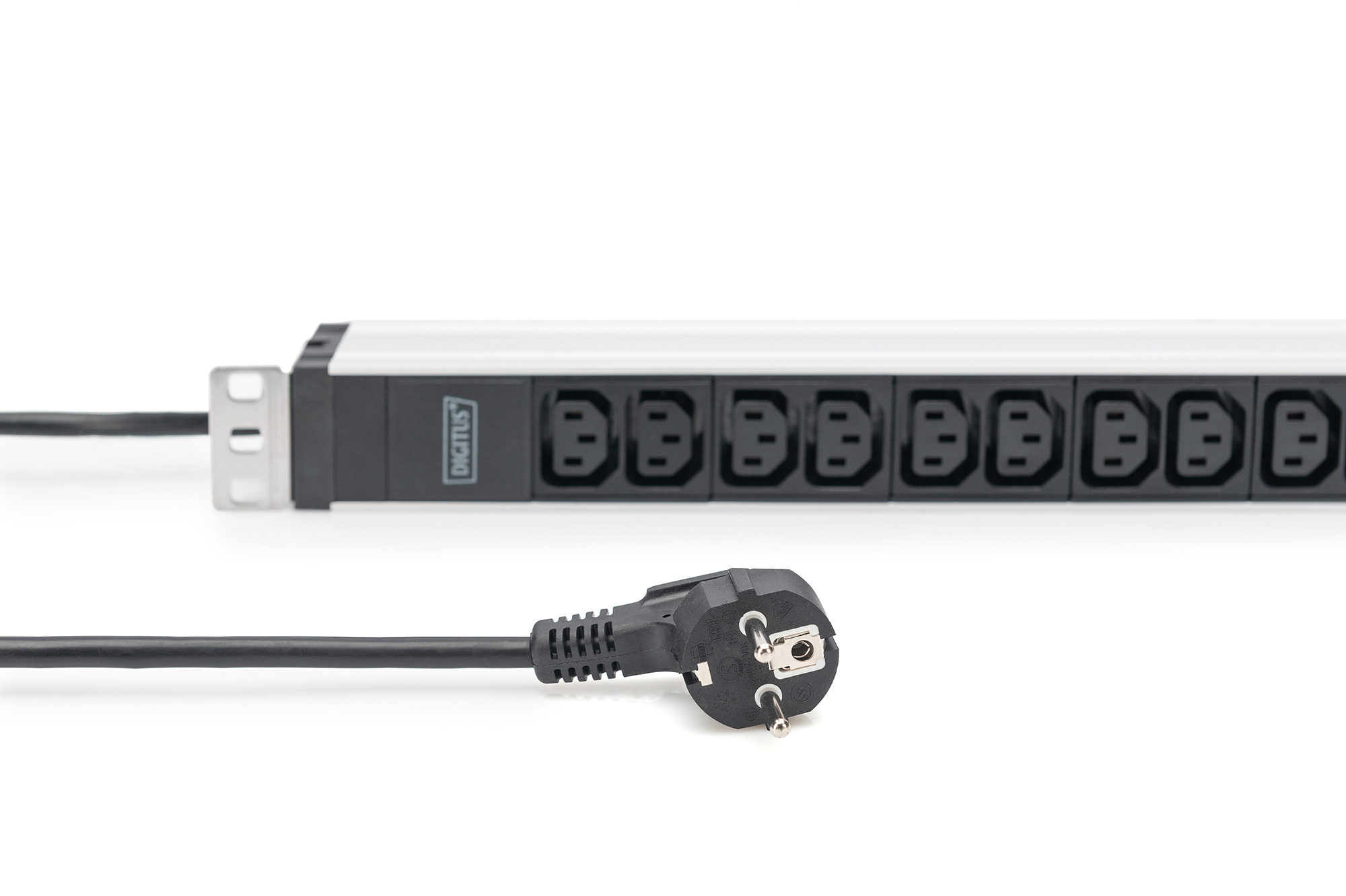 DIGITUS Stromverteilungseinheit (Rack - einbaufähig) - Wechselstrom 230 V - 3600 VA - 1-phasig, Ansicht 2