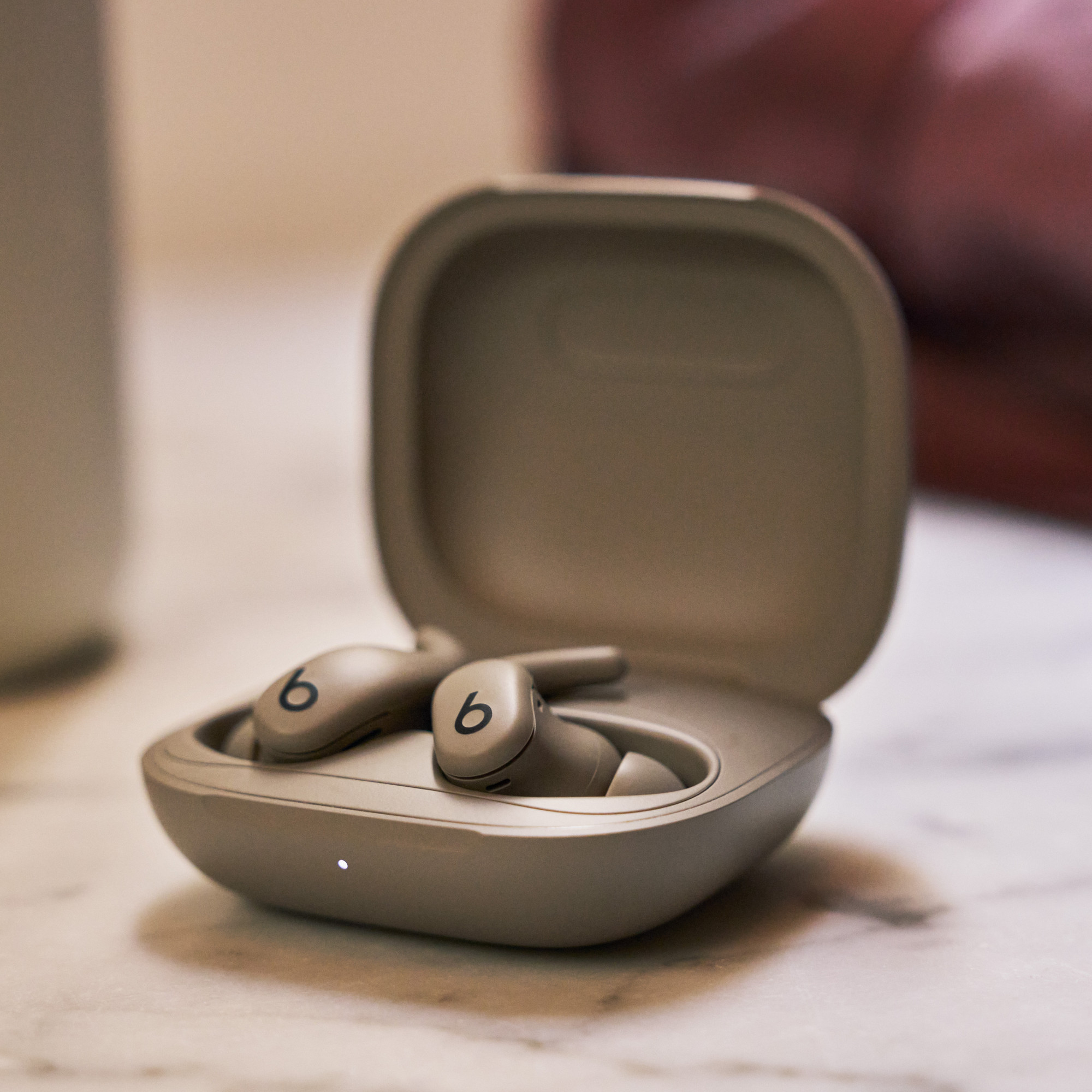Apple Powerbeats Fit - True Wireless-Kopfhörer mit Mikrofon, Ansicht 4