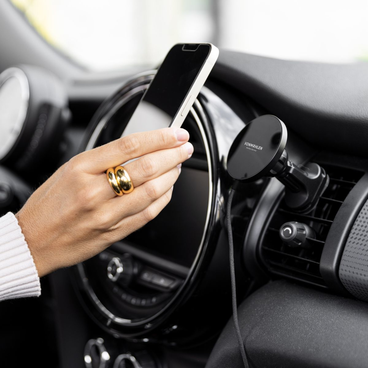 Vonmählen Wireless Charger Aura Car magnet. Ladehalterung Black, Ansicht 3