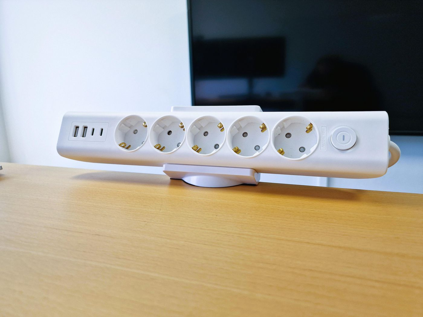 MicroConnect Power strip desk mount clamp grip power strips up to, Ansicht 3