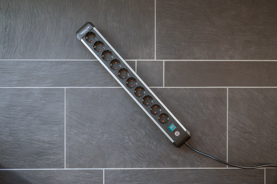 Brennenstuhl 1391030000 - 3 m - Indoor - Abgewinkelt - IP20 - Aluminium - Schwarz - Silber, Ansicht 3