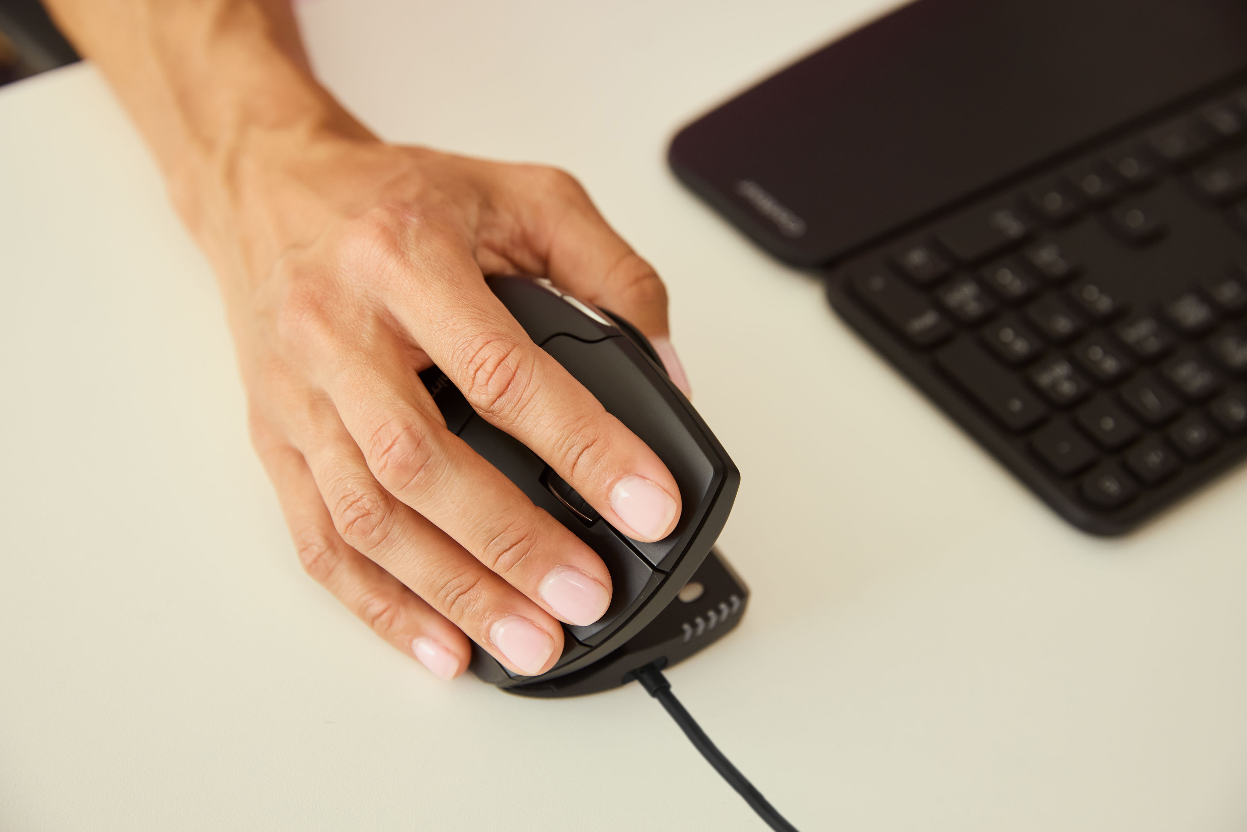 Contour Unimouse - Vertikale Maus - ergonomisch, Ansicht 4