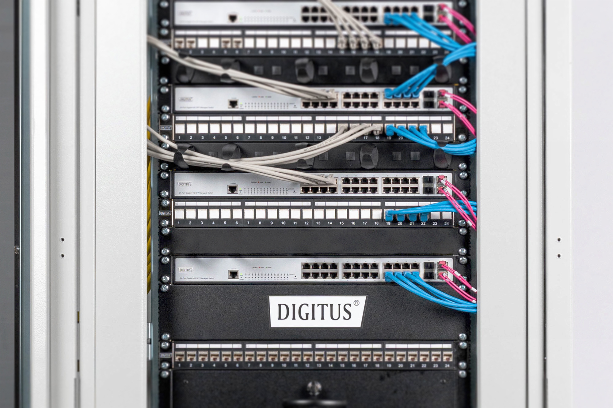 DIGITUS Blindabdeckung für 483 mm (19)-Schränke, Ansicht 4