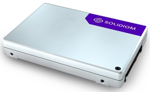 Solidigm D5 Series D5-P5316 - SSD - Enterprise - 15.36 TB - intern - 2.5 (6.4 cm), Ansicht 2