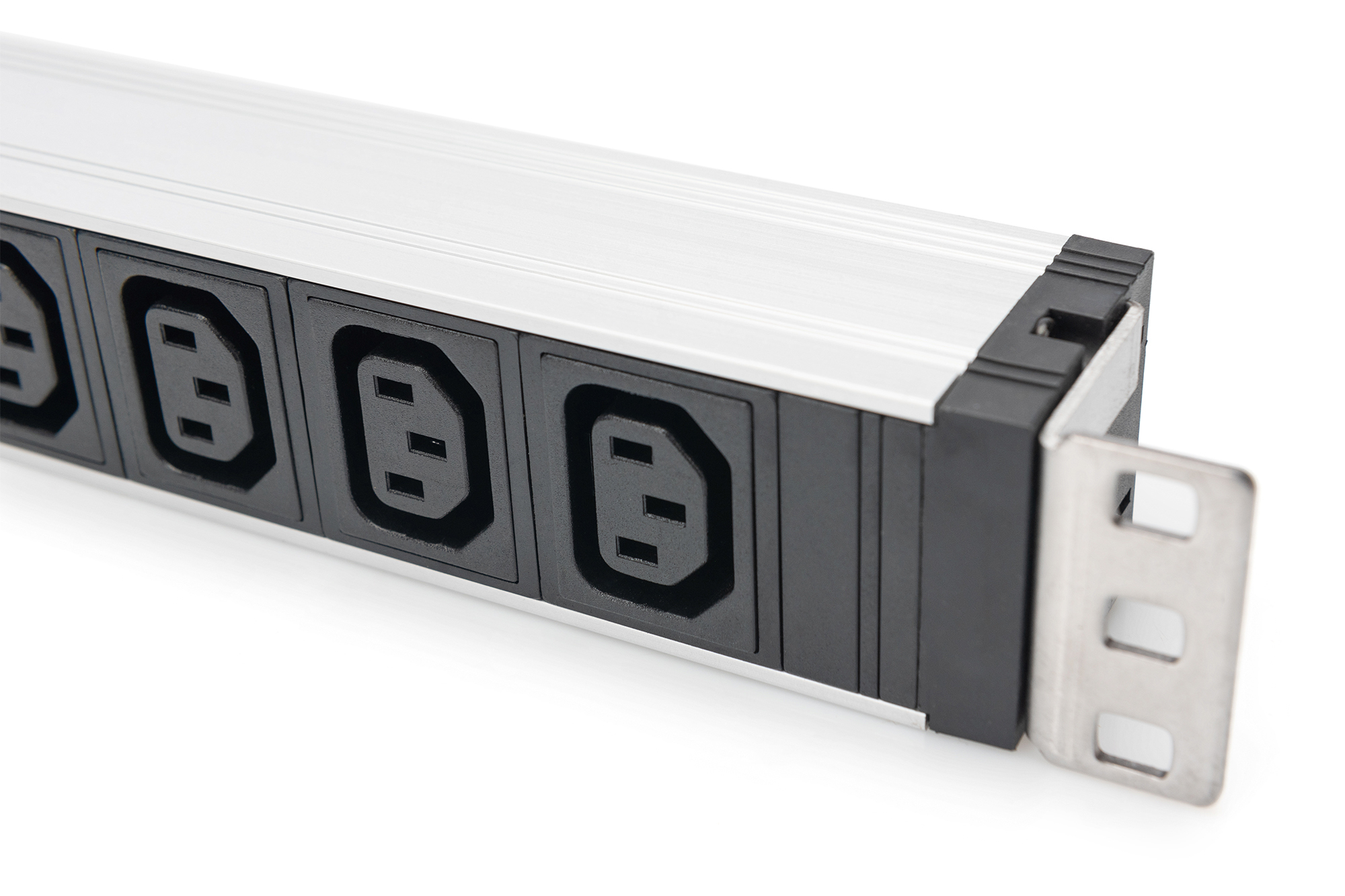 DIGITUS Stromverteilungseinheit (Rack - einbaufähig) - Wechselstrom 230 V - 2300 VA - 1-phasig, Ansicht 4