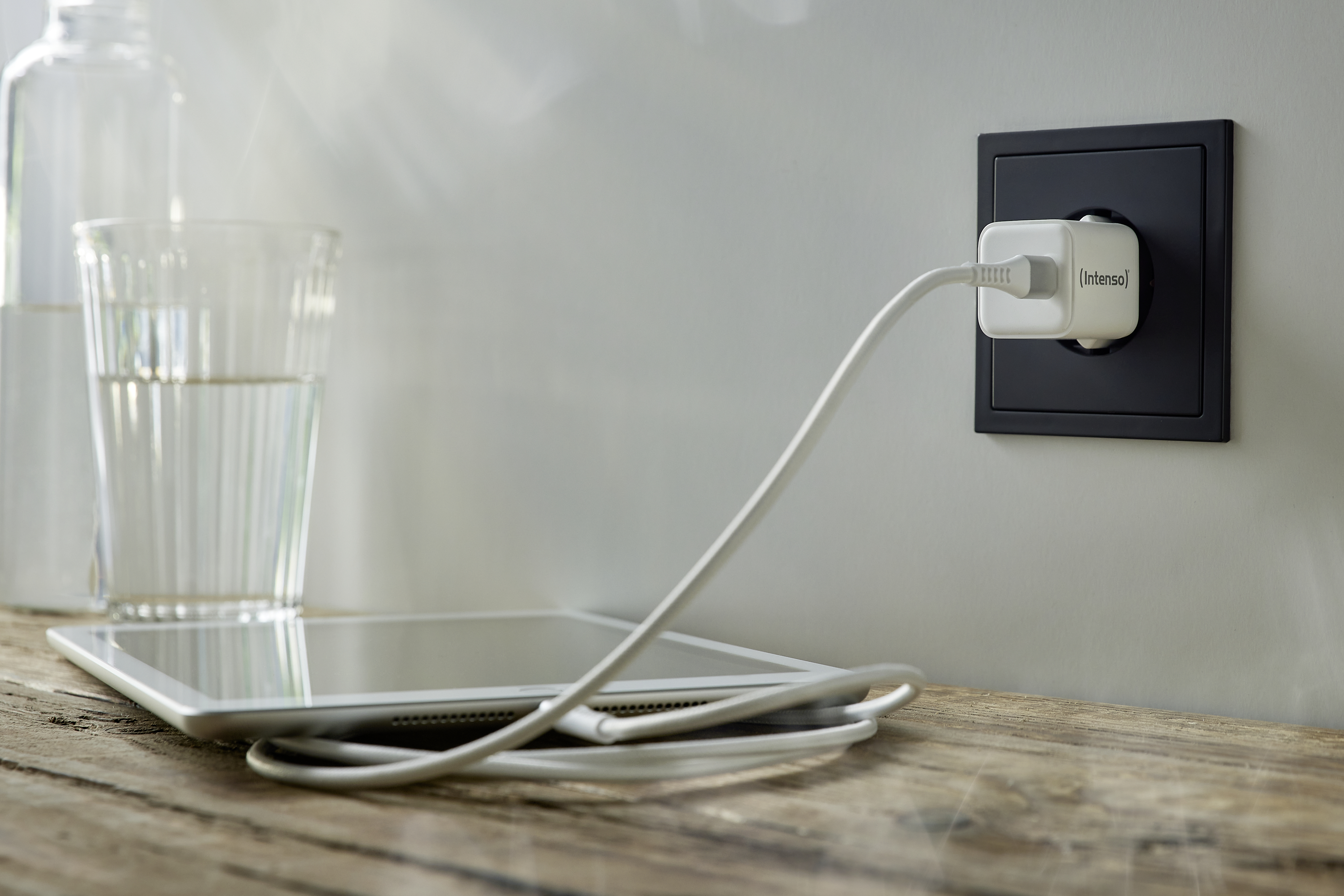 Intenso 1x USB-C GAN Adapter weiß, Ansicht 2