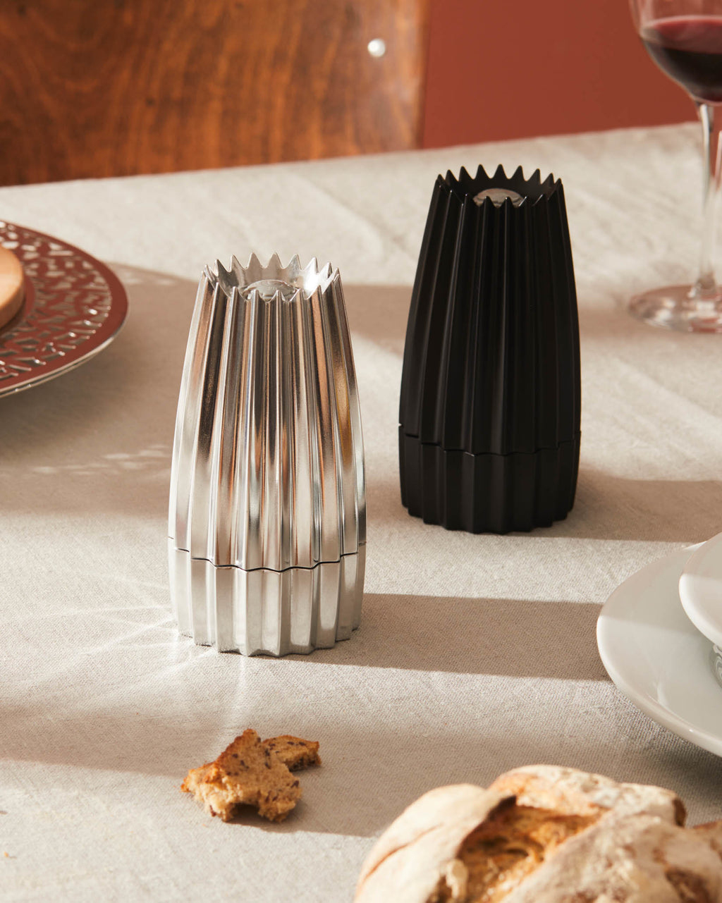 Alessi Grind Gewürzmuehle schwarz WAL03 B, Ansicht 2