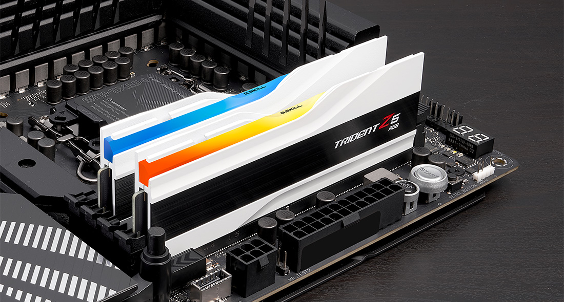 G.Skill Trident Z5 RGB F5-6400J3039G16GX2-TZ5RW - 32 GB - 2 x 16 GB - DDR5 - 6400 MHz - 288-pin DIMM, Ansicht 4
