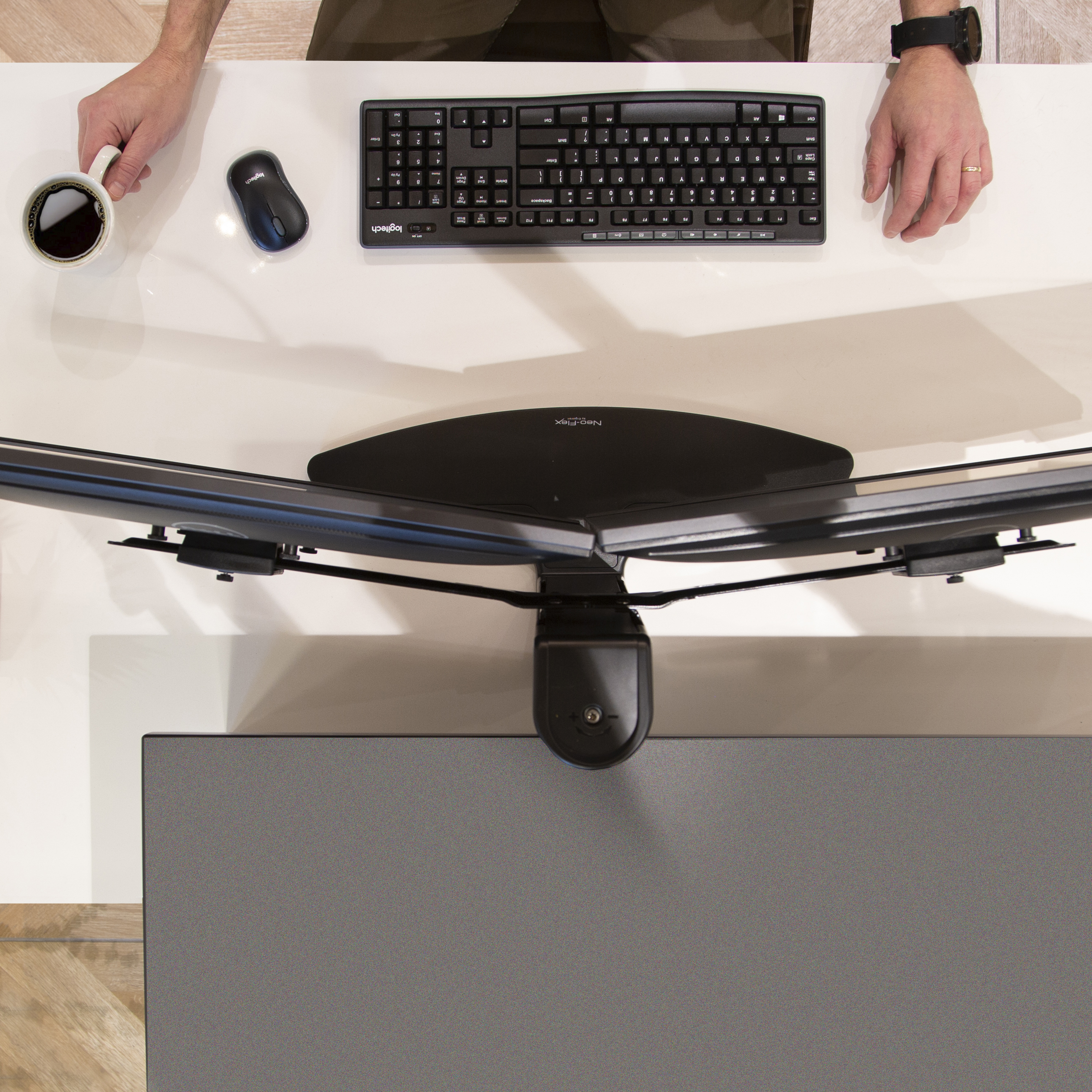 Ergotron Neo-Flex Dual LCD Monitor Lift Stand - Aufstellung für 2 LCD-Displays - Schwarz - Bildschirmgröße: bis zu 61 cm, Ansicht 4