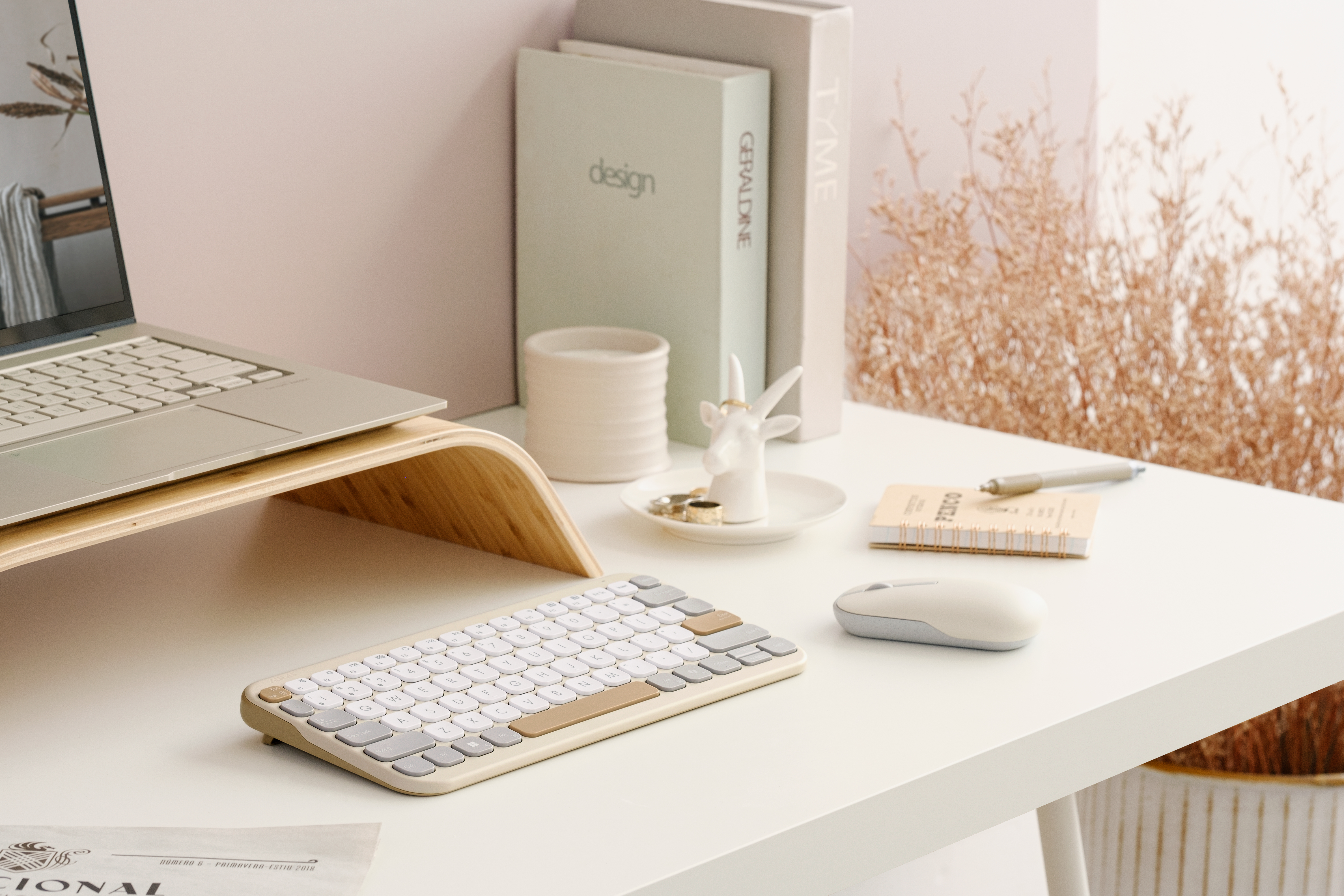 ASUS Kw100 Tastatur beige - Tastatur - TL: Deutsch, QWERTZ, Ansicht 3