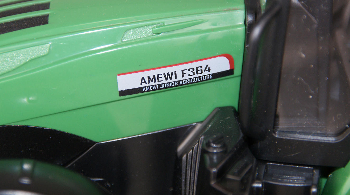 Amewi RC Traktor mit Düngerstreuer LiIon 500mAh gruen/6+, Ansicht 3